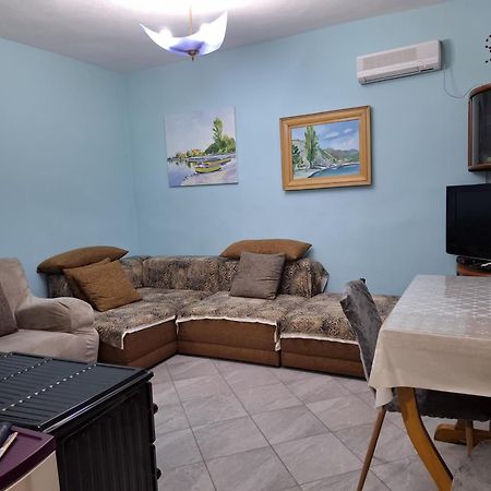Appartamento Centro Pogradec Exteriör bild
